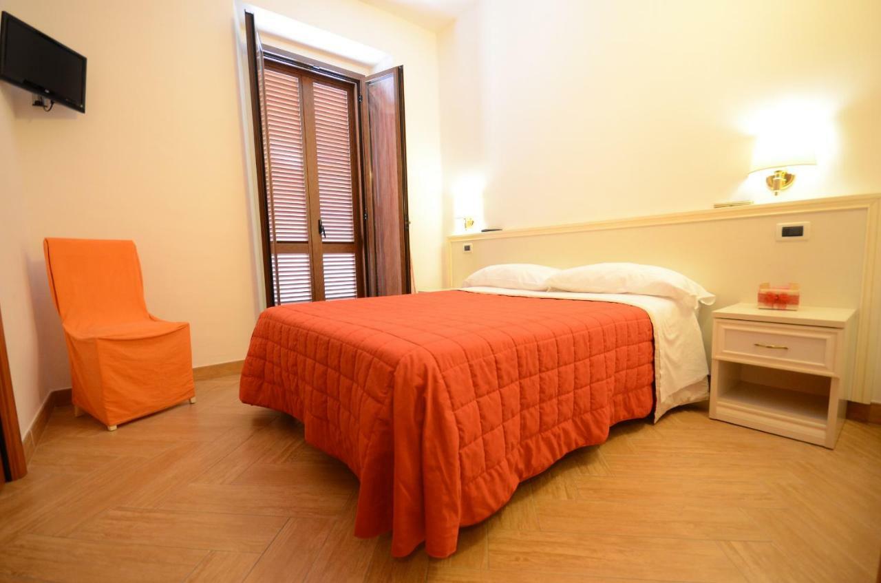 Il Piccolo Nido Bed and Breakfast Borgo Montenero Esterno foto