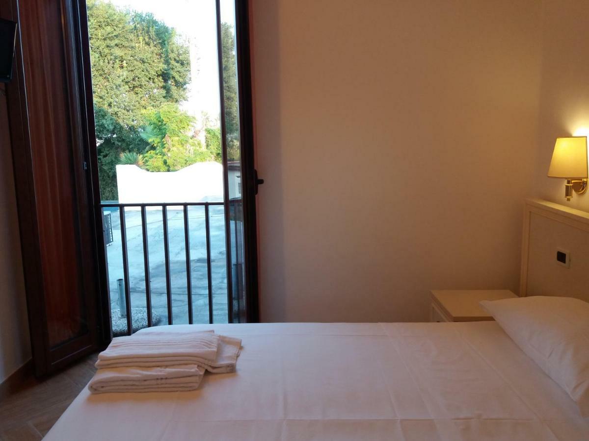 Il Piccolo Nido Bed and Breakfast Borgo Montenero Esterno foto